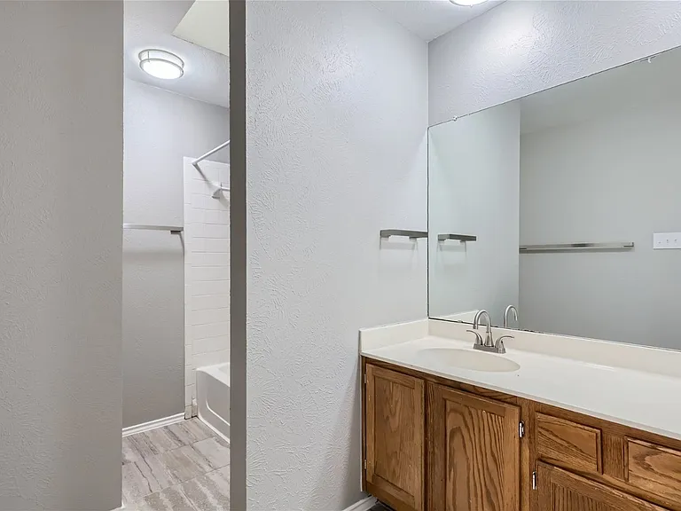 5810 Avery Island Ave — Photo 16