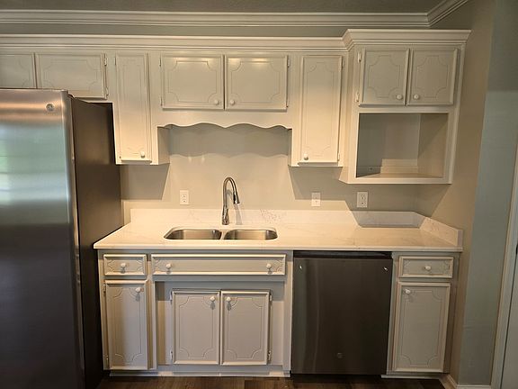 5th image of 4017 Landeau Cir