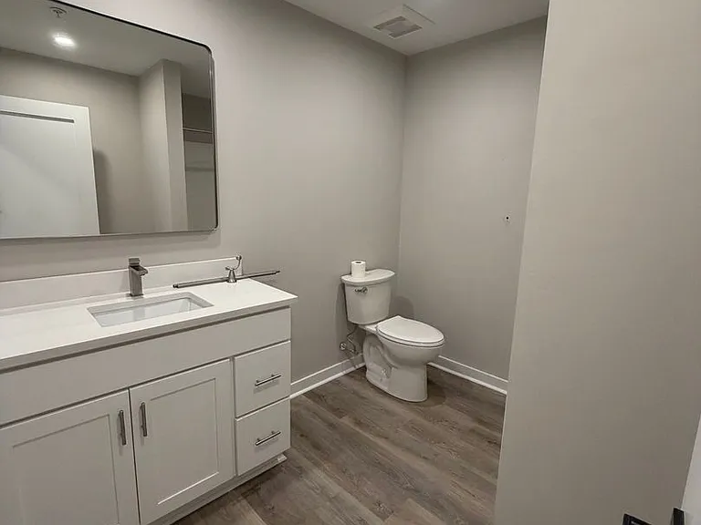 114 York Road — Photo 5