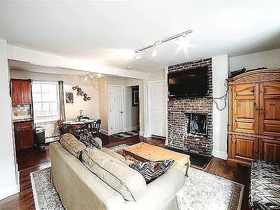 1st floor living room