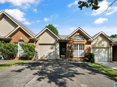 578 Cahaba Manor Dr, Pelham, AL, 35124