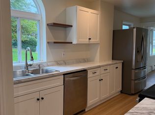 98 Lincoln Ave #A, Troy, NY 12180