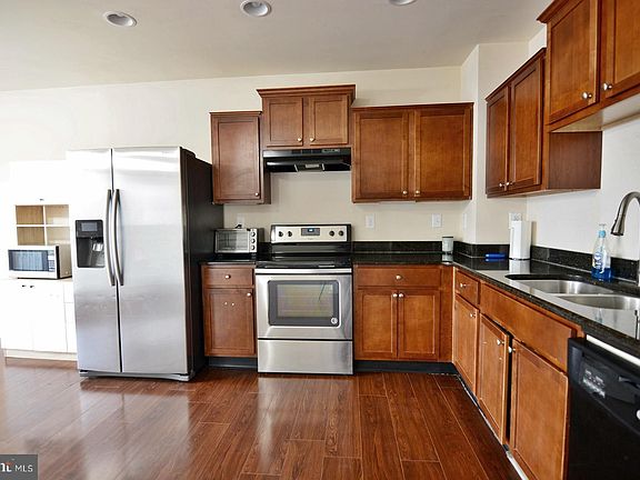 3rd image of 507 Oaklawn Ave