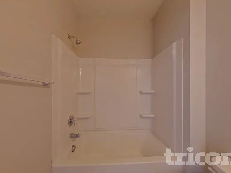 438 Lake Ridge Ln — Photo 15