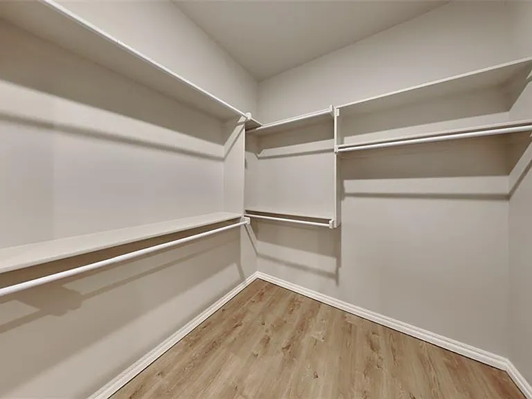 6904 Labelle Dr — Photo 10