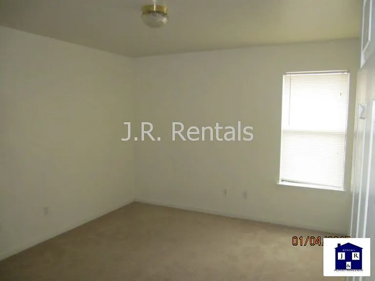 305 Cedar Ridge Dr #A — Photo 13