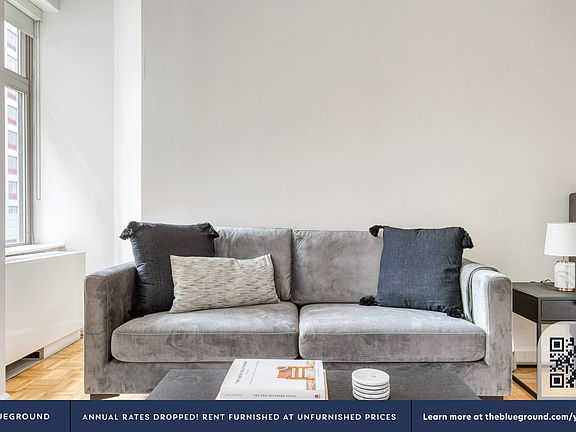 3rd image of 90 Washington St APT 8M