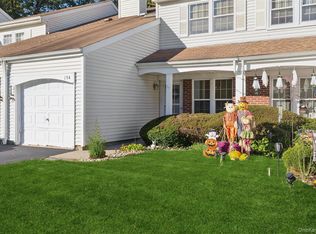 194 Haddon Hollow Court, Middle Island, NY 11953