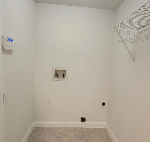 12507 Midpointe Dr — Photo 20