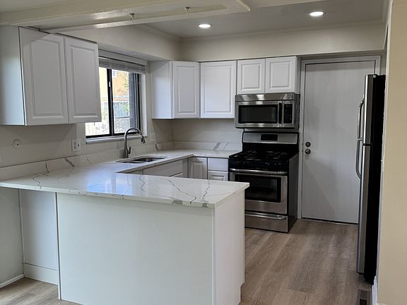 5th image of 14467 E Radcliff Dr