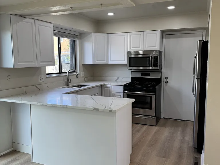 14467 E Radcliff Dr — Photo 5