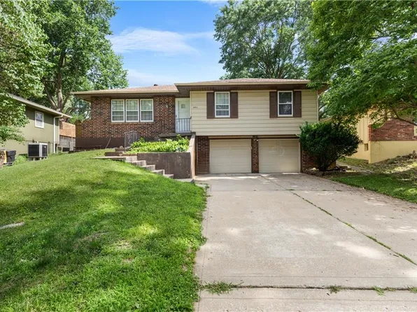 6911 NW 76th Pl, Kansas City, MO 64152