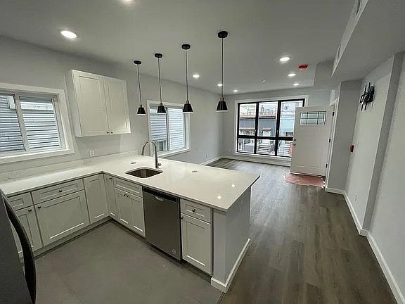 3rd image of 566 57th St Floor 2