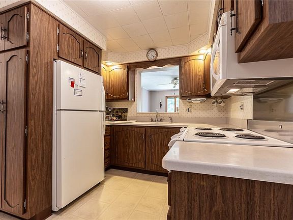 5th image of 4329 E Barlind Dr
