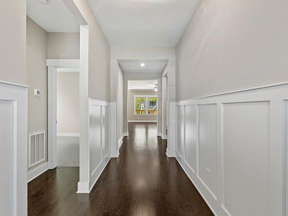 The Roseland A Foyer