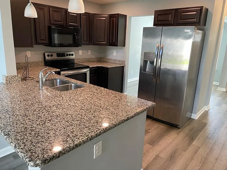 1119 Fairway Ln #1119 — Photo 3