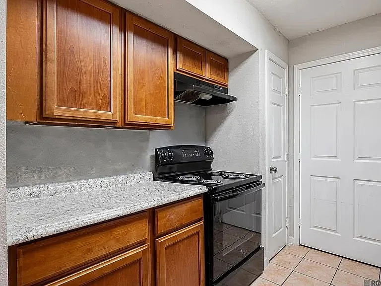 844 Hammond Manor Dr #B — Photo 23