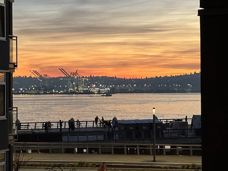 Alaskan Way — Photo 6