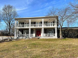 405 Lakeview Dr, Mayfield, KY 42066