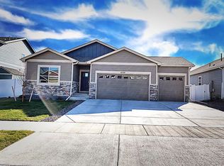 8704 15th St, Greeley, CO 80634