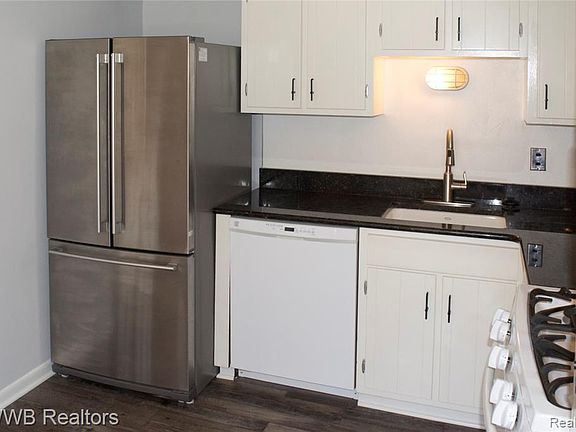 4th image of 361 N Eton St APT 3
