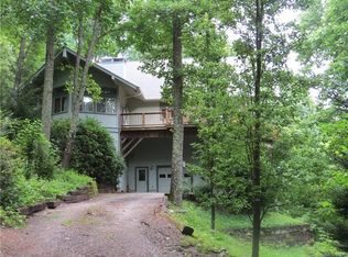 60 Black Bear Ln, Burnsville, NC 28714