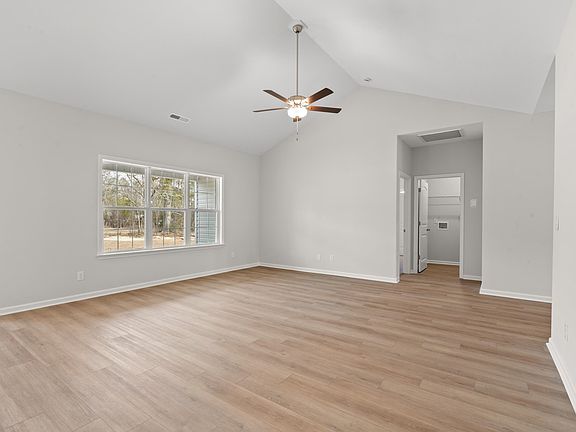 3rd image of 109 Toanki Ln