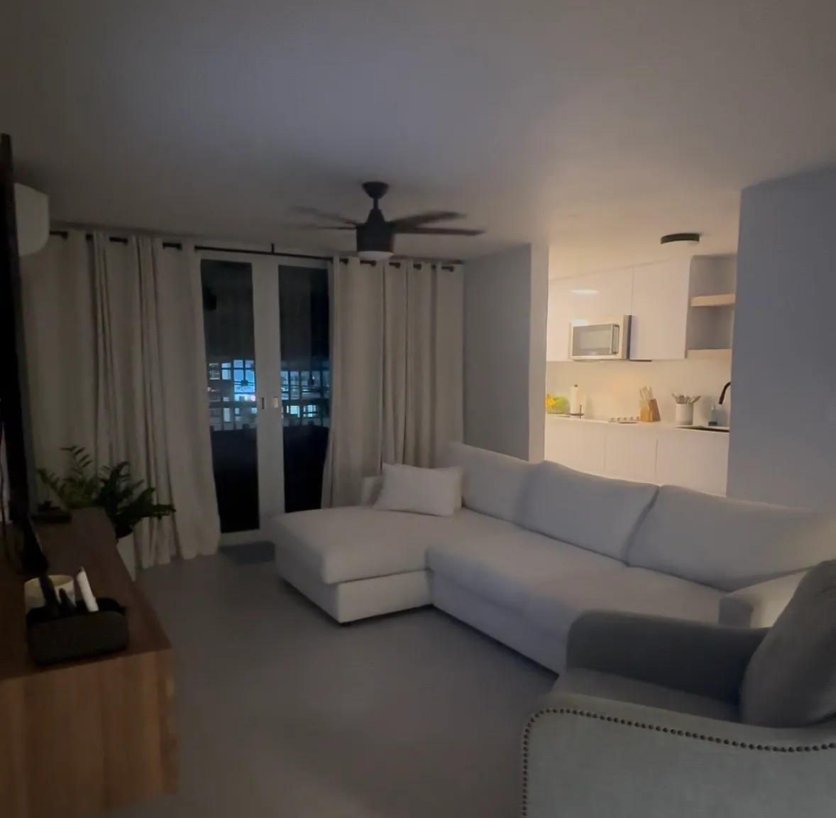 3 bed, 1200 sqft, $2,375 — Photo 4