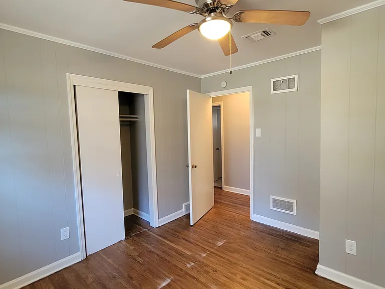 3912 Callahan Dr — Photo 7