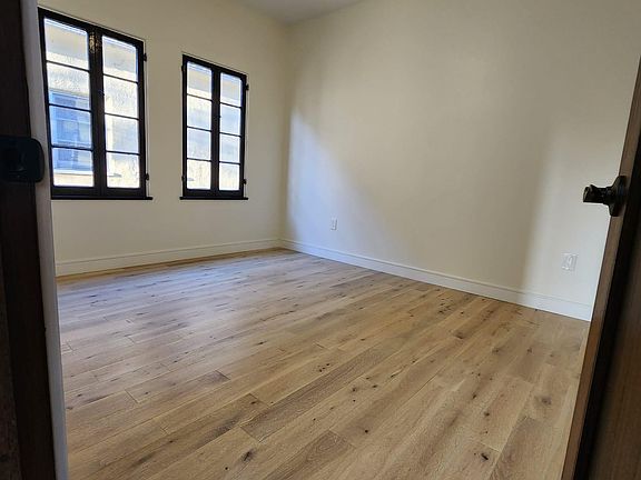 3rd image of 206 S Fuller Ave APT 202