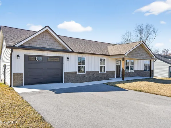 127 Sky View Meadow Dr, Crossville, TN 38555
