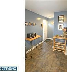 4th image of 30 Servan Ct