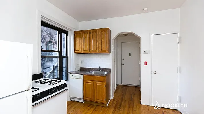 Rented by Nooklyn NYC LLC | media 40