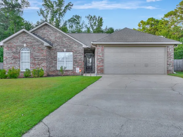 13908 Highland Pointe Dr, Northport, AL 35475