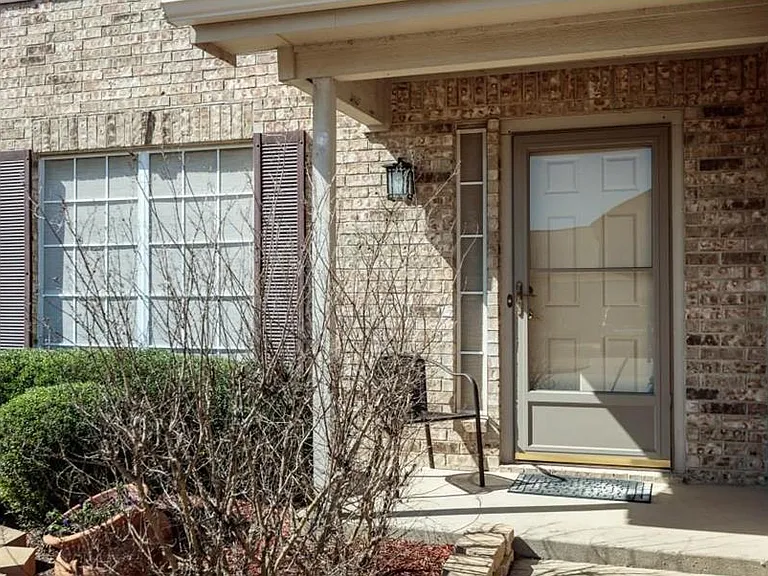 8721 Limestone Dr — Photo 22