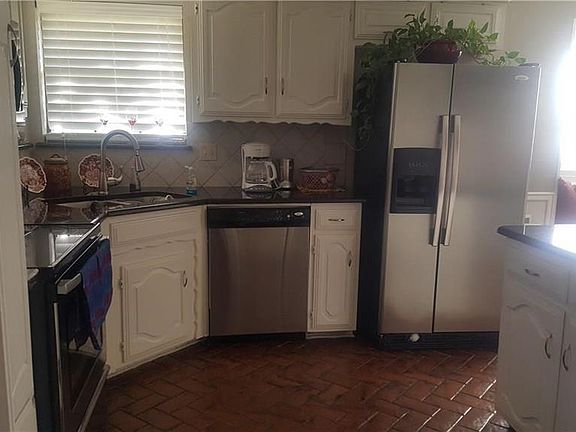 4th image of 2515 Kingsridge Dr