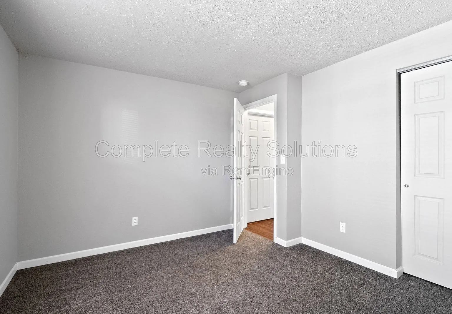 2 bed, 1.0 bath, 850 sqft, $900 — Photo 4