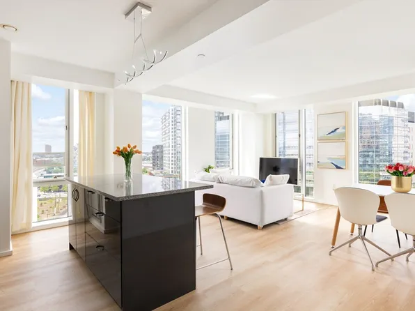 2 Earhart St Unit 1003, Cambridge, MA 02141