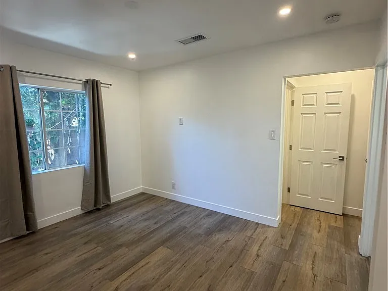 20457 Eccles St — Photo 22