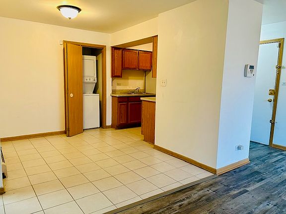 3rd image of 5450 W 127th St