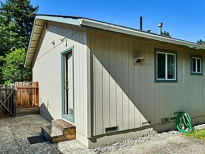 214 Sherland Ave — Photo 20