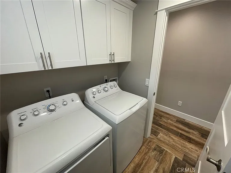 562 E Van Bibber Ave — Photo 31