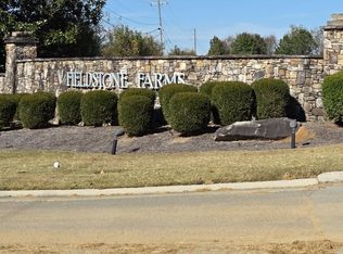 324 Avenue Of The Oaks, Rock Spring, GA 30739