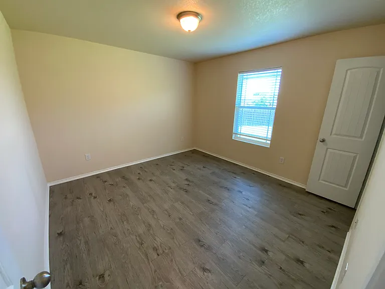 2506 Liberty Park Ct — Photo 12