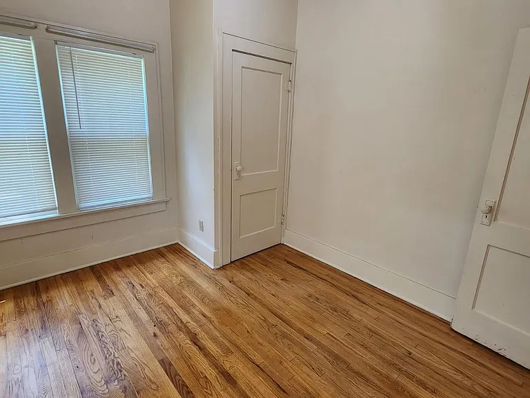 807 W Franklin St #807 — Photo 13