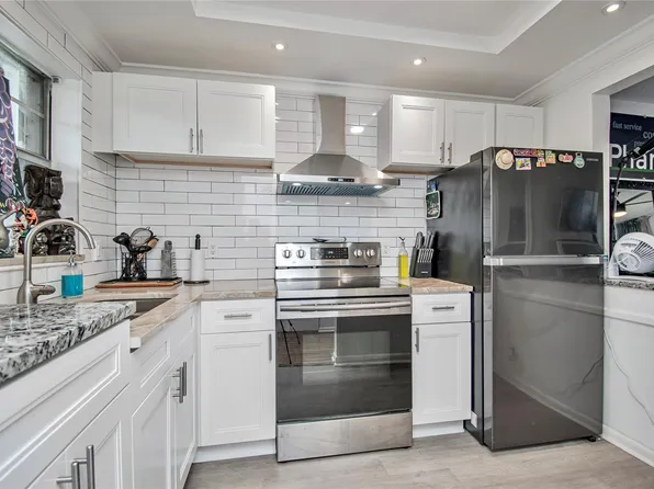 1638 Embassy Drive #308, West Palm Beach, FL 33401