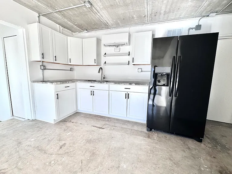 2202 Lee Ct — Photo 6