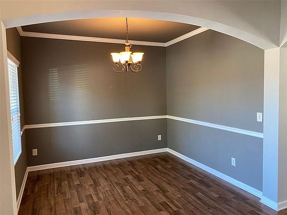 4th image of 2392 Newbury Oaks Ct