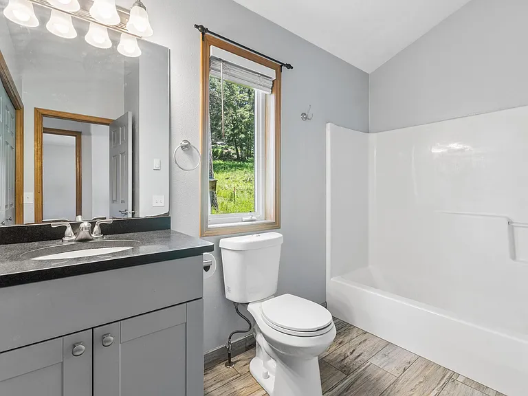 181 Tamarack Woods Dr — Photo 20