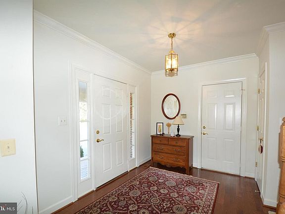 3rd image of 3011 Franklin Corner Ln